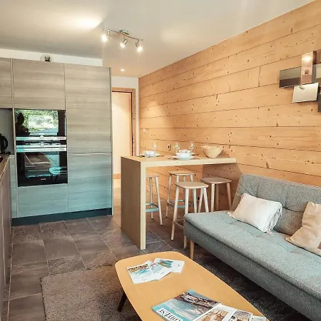 New - And Modern In Close To Apartment *
