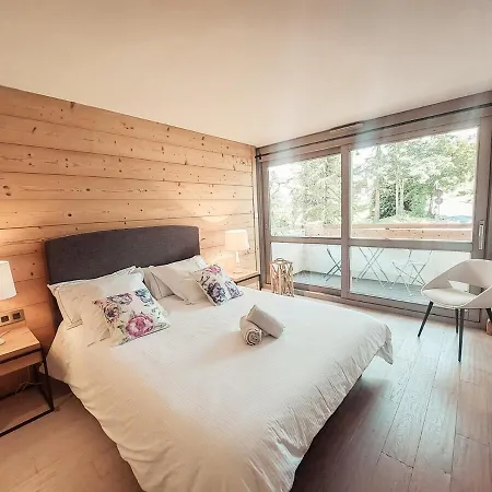 New - And Modern In Close To Apartment Megeve