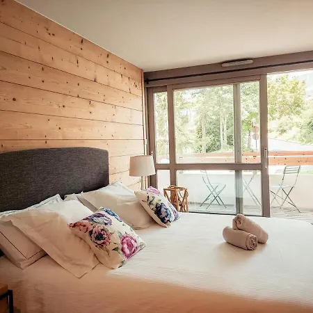 New - And Modern In Close To Apartment